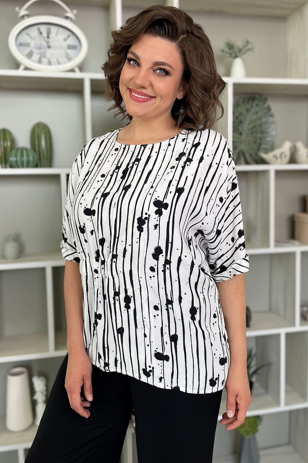 https://prata.fashion/wp-content/uploads/foto/2109_1_белый/2109_белый_01.jpg