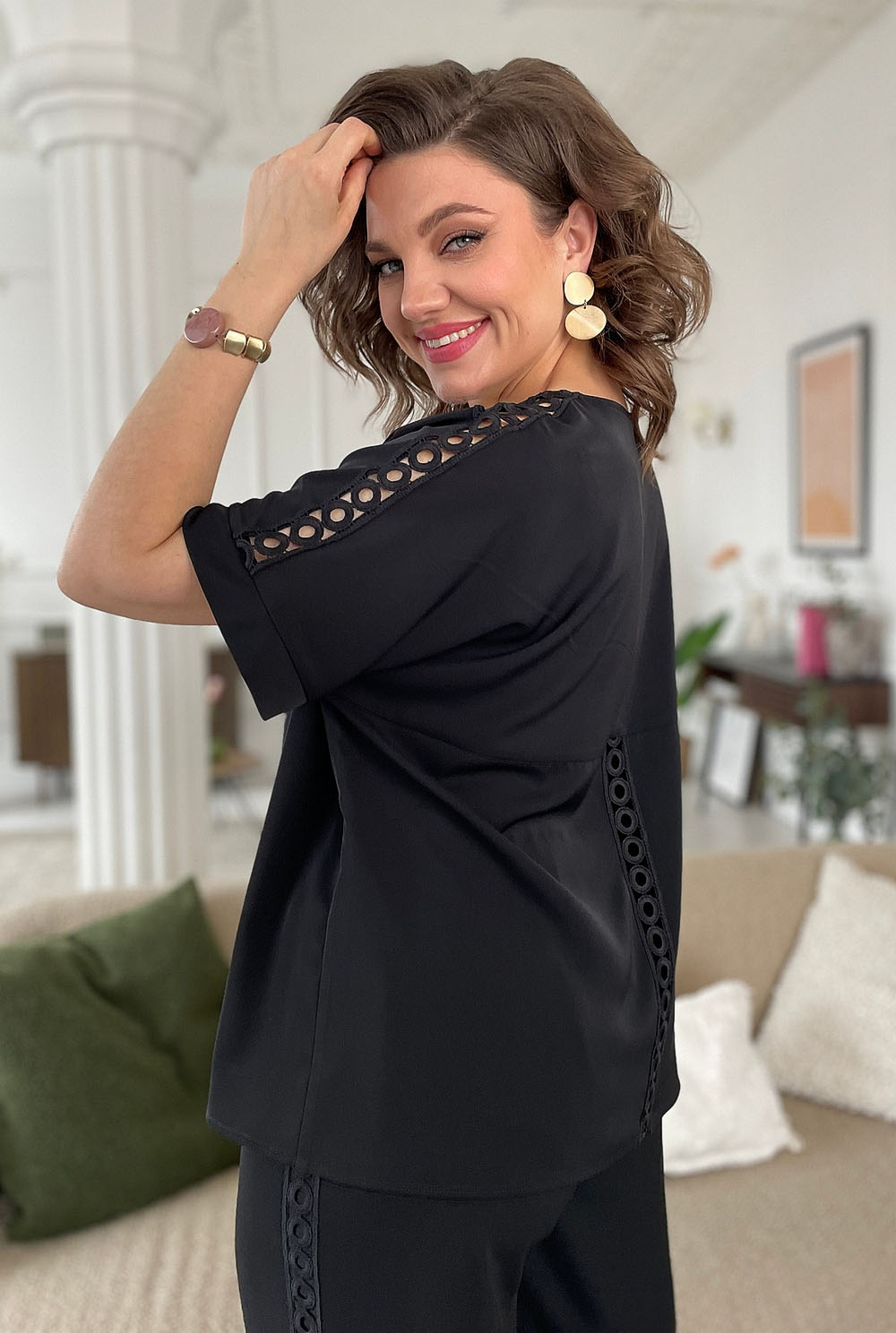 https://prata.fashion/wp-content/uploads/foto/2125_черный/2125_черный_01.jpg